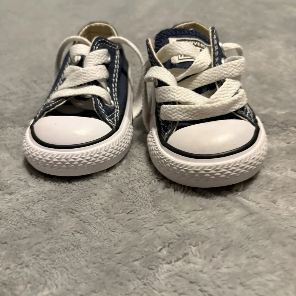 Converse Chuck Taylor All Star Sneakers Toddler Size 2 Canvas Lace Up Low Blue